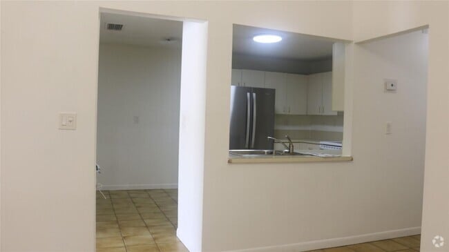 Building Photo - 4105 NW 78th Terrace Rental