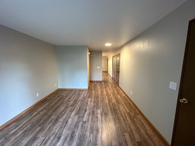 2046 Cliff Alex Ct S Unit 1