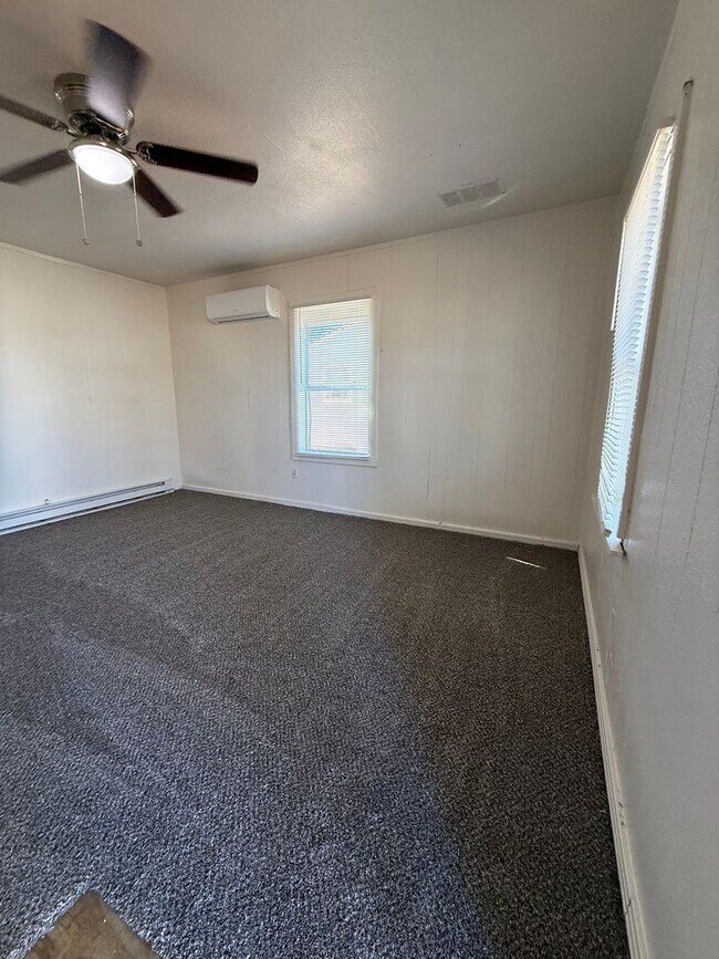 3217 Baylor St