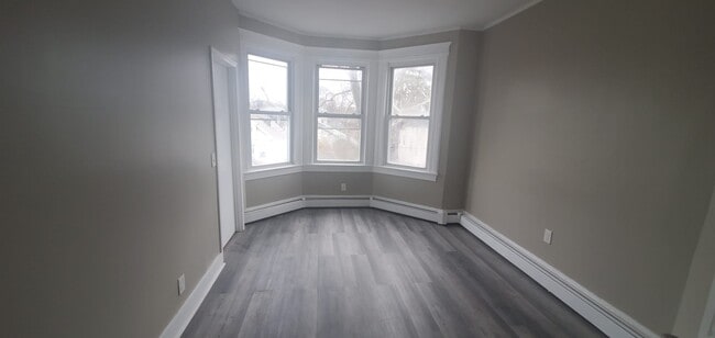 Photo - 27 Sharon Ave Unidad 1