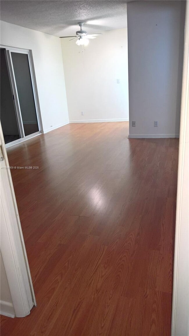 Photo - 1701 Buchanan St Unidad 402