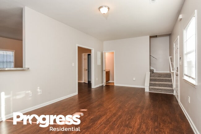 Photo - 848 Ridge Ave NW