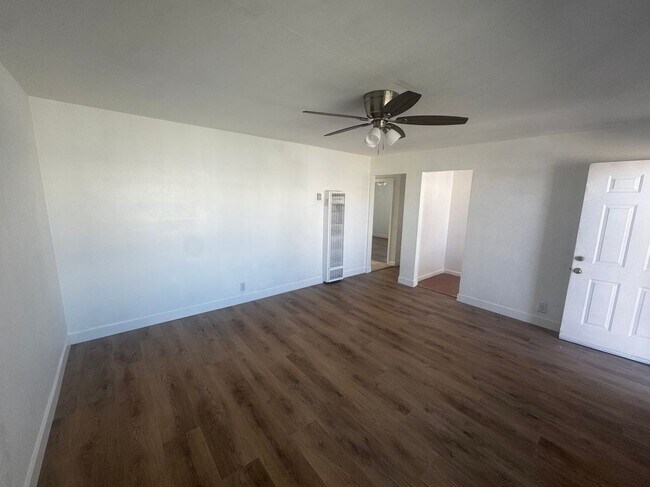 Photo - 1499 W 35th Pl Unit 1