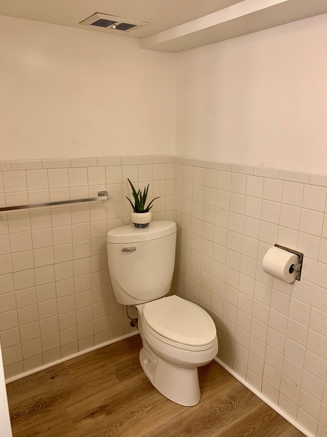 Photo - 251 E 1700 S