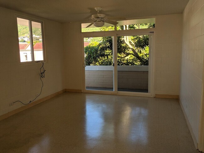 Photo - 2955 E Manoa Rd Unidad A