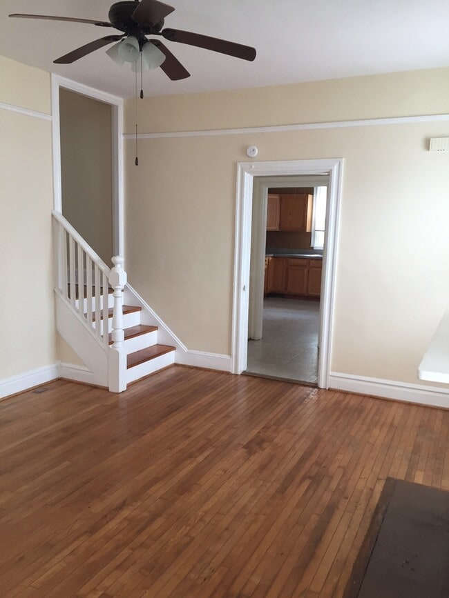 Photo - McCarty_Broad St Duplex_505-507 Unidad 507