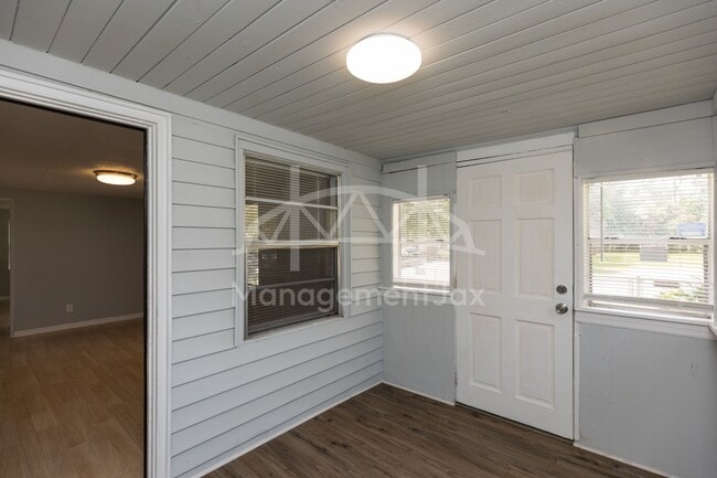 Photo - 3303 Jones St