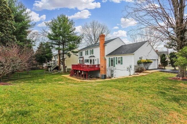 Photo - GORGEOUS SINGLE FAMILY ON JONES LANE