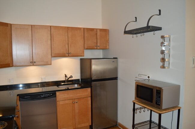 Photo - 12 Stoneholm St Unit 401