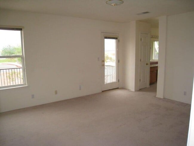 Photo - 8700 Oakcrest Pl NW