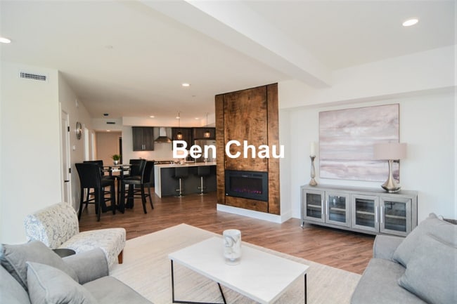 Building Photo - 26 Hichborn St Unit 1B