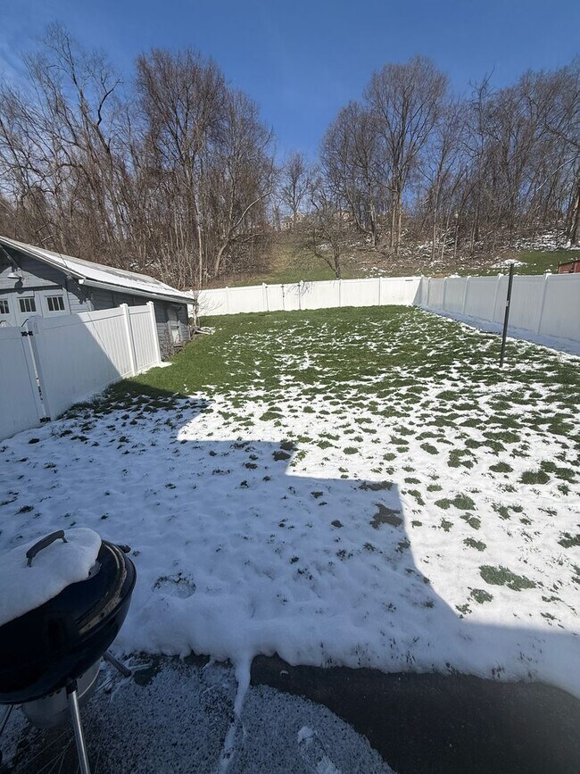 Photo - 4 bedroom beauty in Canon-Mac!