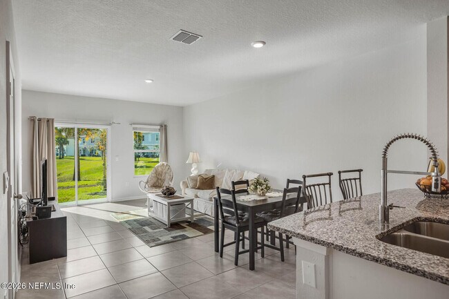 Photo - 262 Talulla Trl