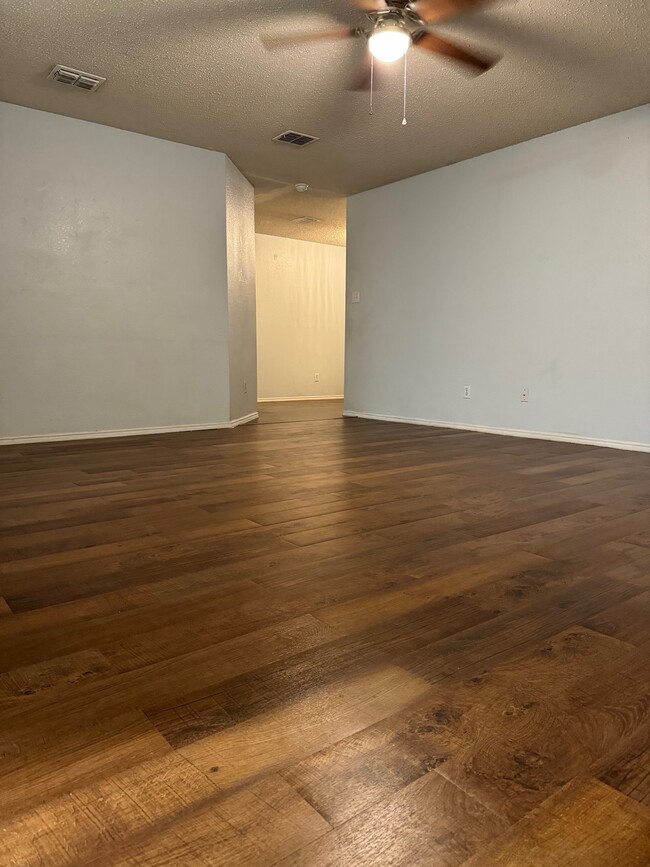 2701 Margaret Ln