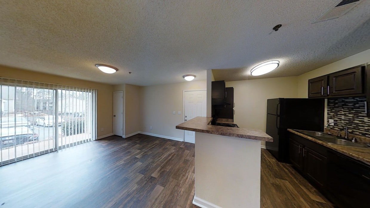 Photo - Gregory Lane Apartments