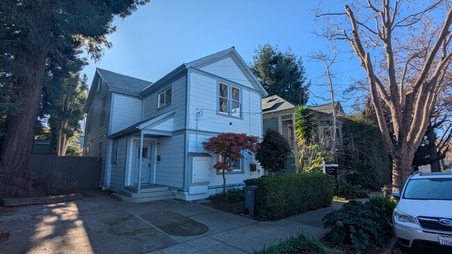 Photo - 816 Addison St