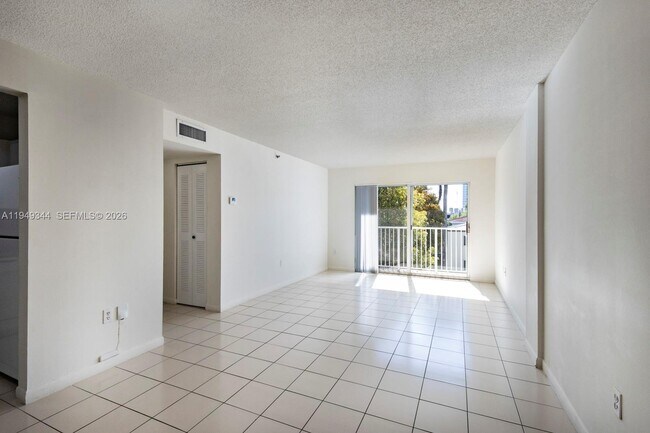 Photo - 2660 SW 37th Ave Unit 314