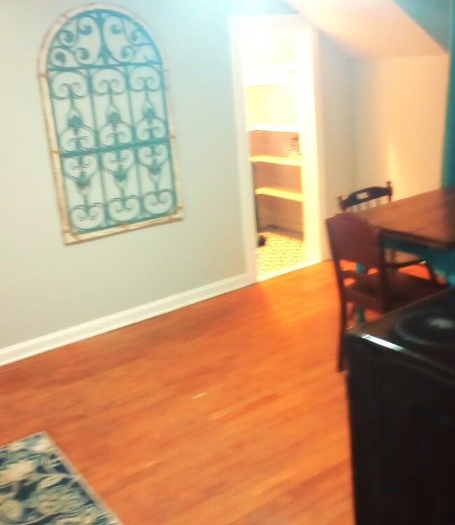 Photo - 400 E Lead St