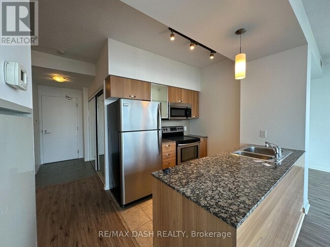 Photo - 38 Grenville St Unit 3707