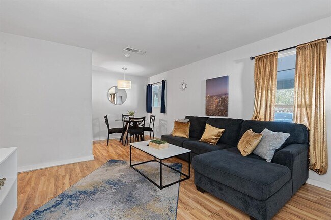 Photo - 2603 Parker Ln