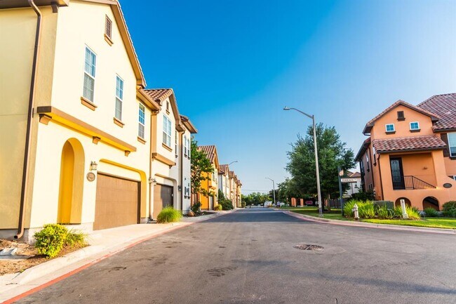 Photo - 12304 Terraza Cir