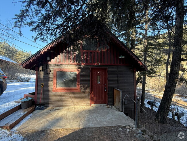 Building Photo - Adorable Duplex on Upper Bear Creek!! Unit B Rental