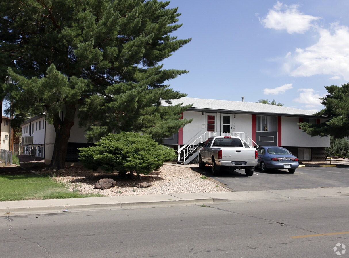 Photo - 1662-1694 Moore Ave