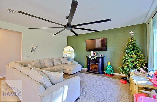 Photo - 980 Turpentine Trl