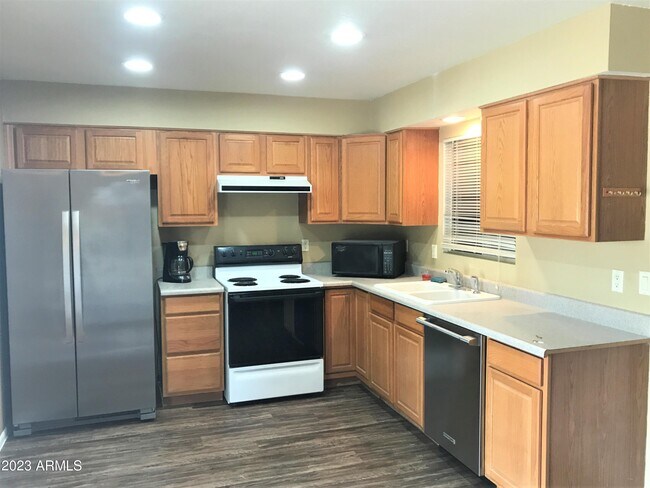 Photo - 2316 W Larkspur Dr