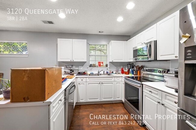 Photo - 3120 Queensgate Way