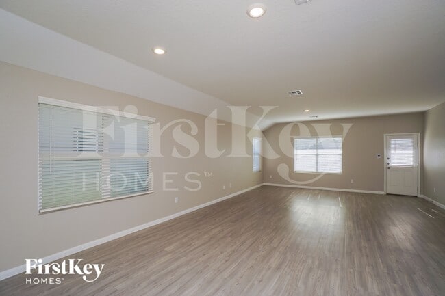 Photo - 1252 Treehouse Ln