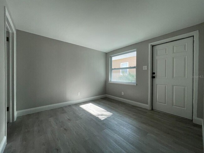 Photo - 2704 E Columbus Dr Unit A