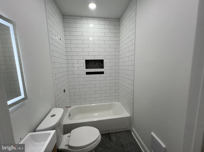 Photo - 2115 E Chelten Ave Unit 2