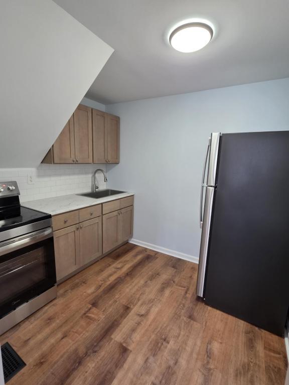 Photo - 48 Rumbold Ave Unit Apt 2