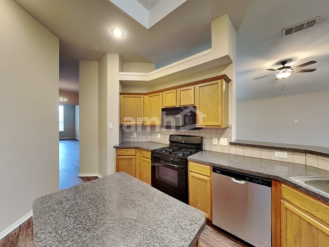 Photo - 2430 Fieldcrest Dr