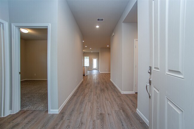 Photo - 439 Stonebrook Ln