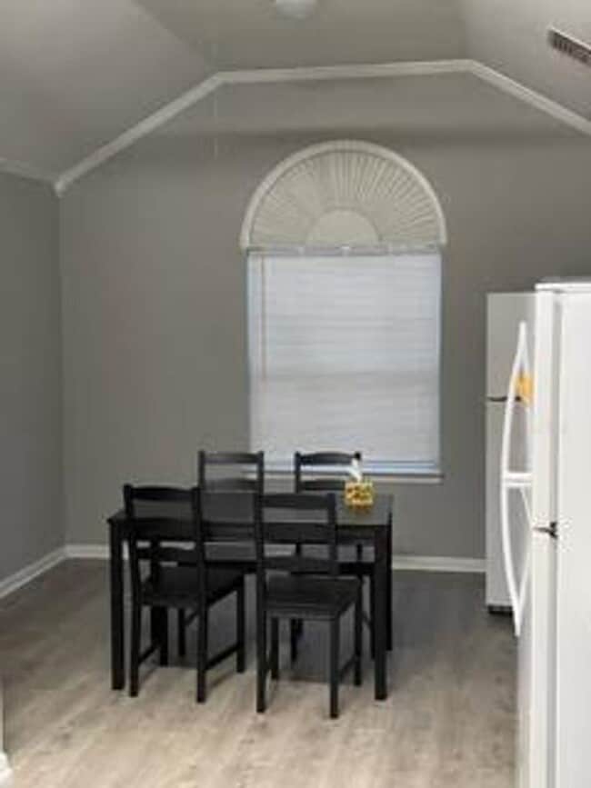 Photo - 2618 S 2nd St