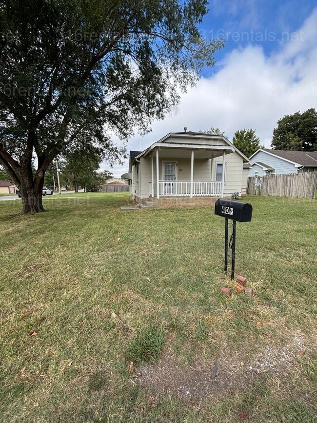 Building Photo - 405 Hillcrest St