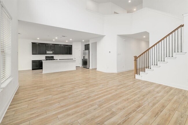 Photo - 113 King Thistle Ct