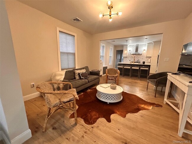 Photo - 549 Piermont Ave