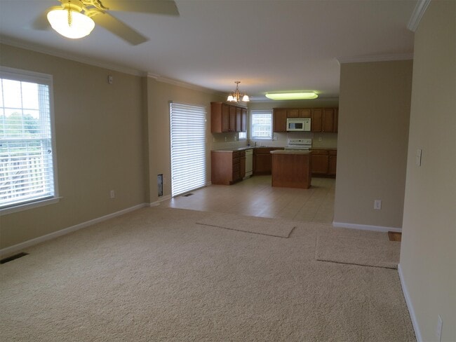 Photo - 305 Cinnamon Way