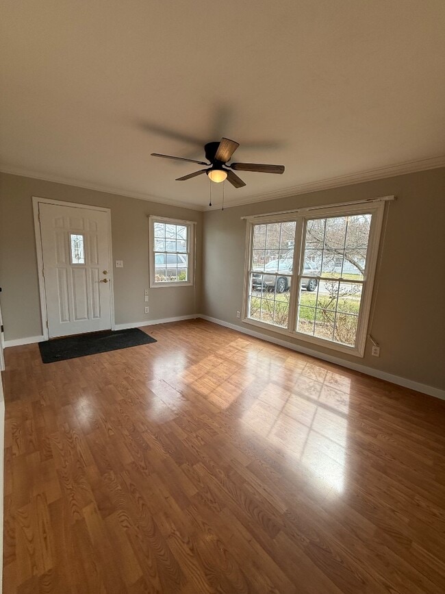 Photo - 305 Cherokee Village Dr