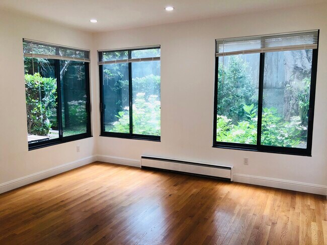 Photo - 1755 Filbert St Unit 1L