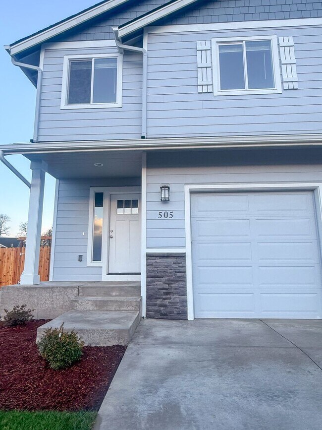 Photo - 505-507 NW Hillcrest Dr Unit 505