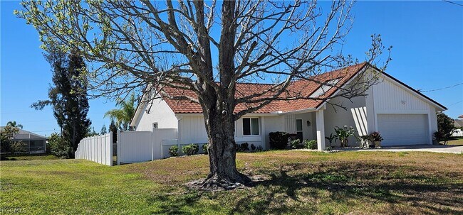 Photo - 420 SE 15th Terrace