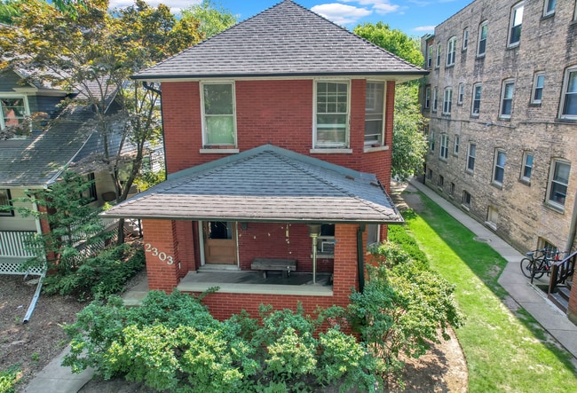 Building Photo - 2303 Ridge Ave Unit House