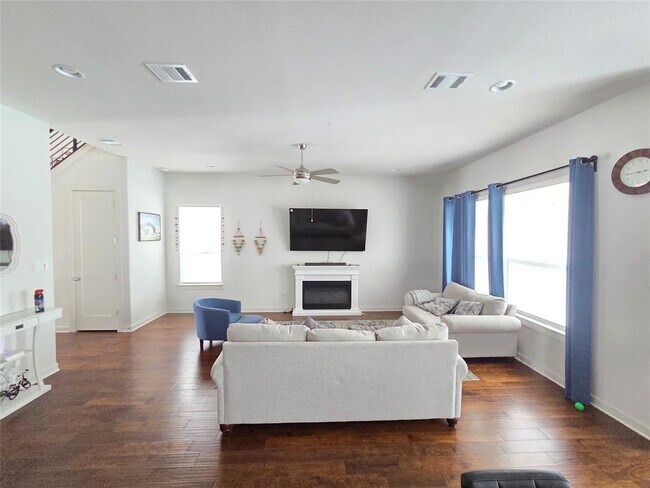 Photo - 1225 Westborough Ln