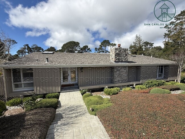 Photo - Spacious Five Bedroom Carmel Knolls Home