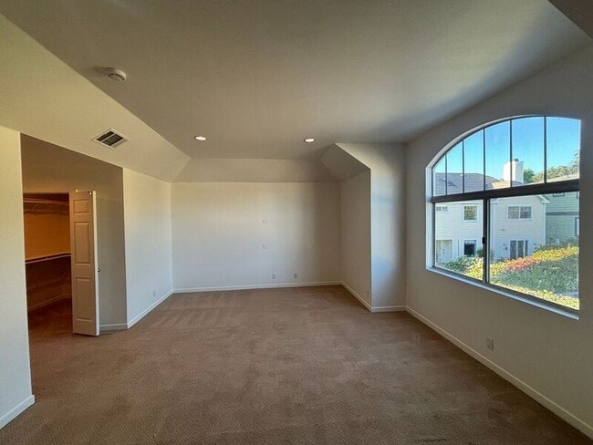 Photo - 525 Orange Grove Pl