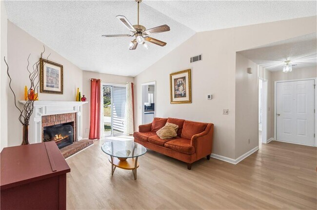 Photo - 1501 Colt Ridge Ln SE